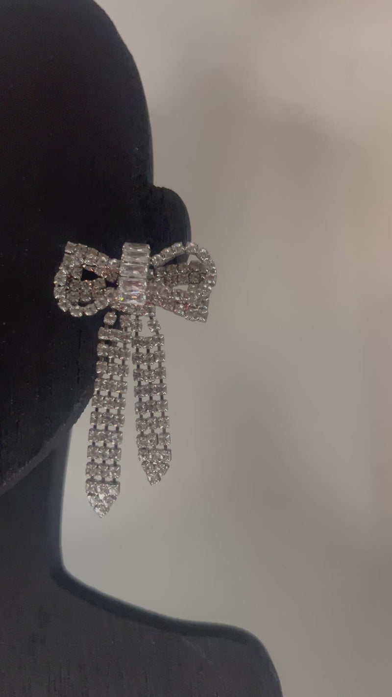 The Holiday Elegance Statement Accessories Kit (LIMITED EDITION)